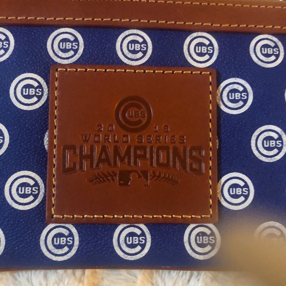 Dooney & Bourke Chicago Cubs Collectable Wristlet & Cosmetic Pouch. - Picture 7 of 10